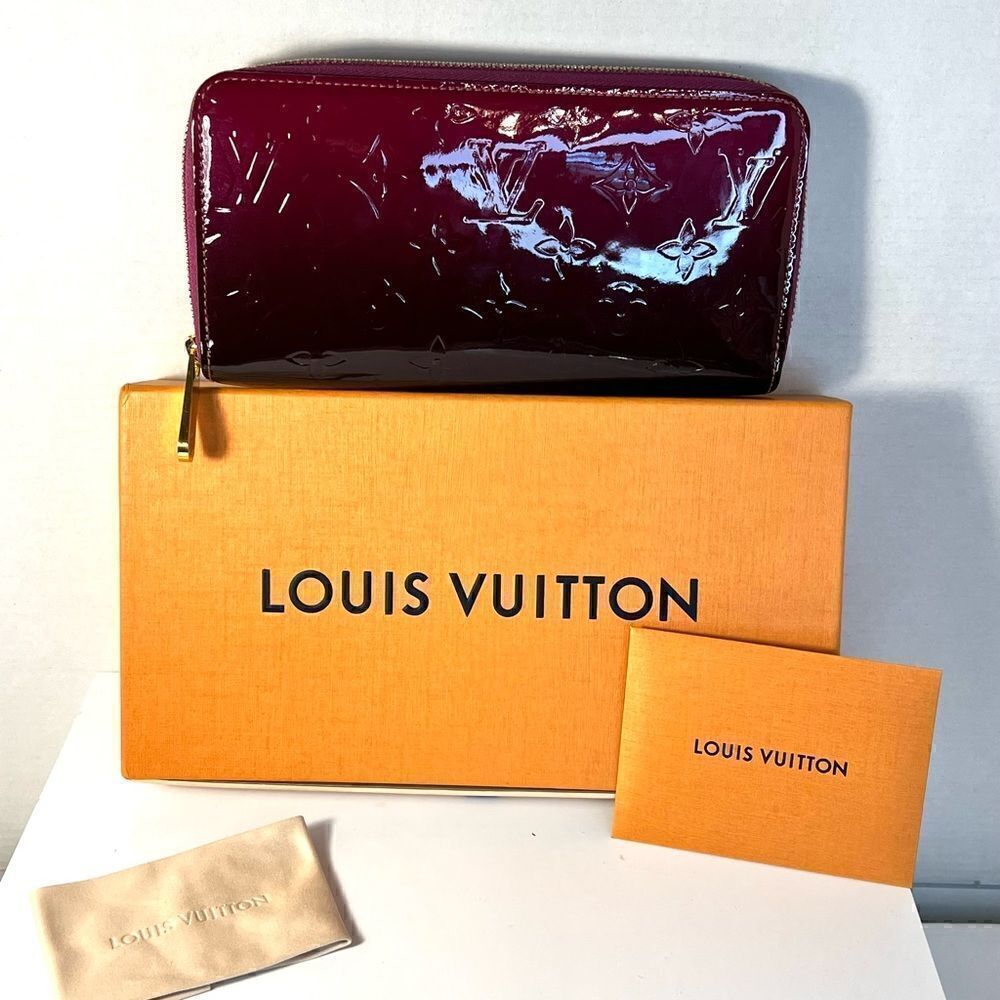 Authentic Louis Vuitton Ombré Zippy Wallet